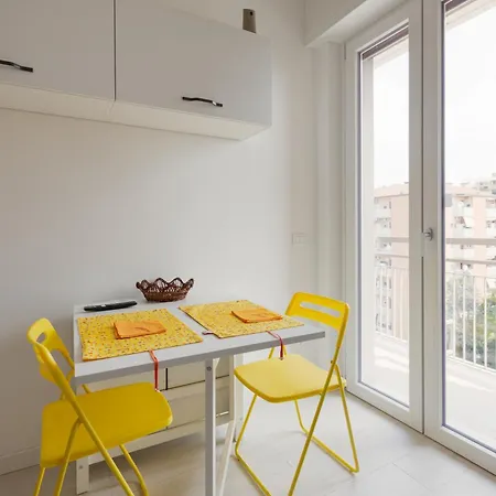 Iulm Cosy Апартаменты *