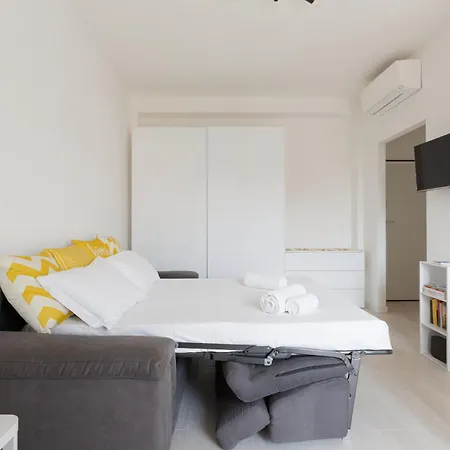 Iulm Cosy Милан