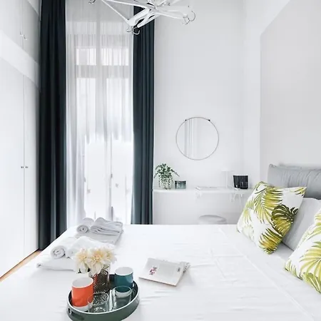 Easylife - Style And Elegance Near Porta Romana Apartment *