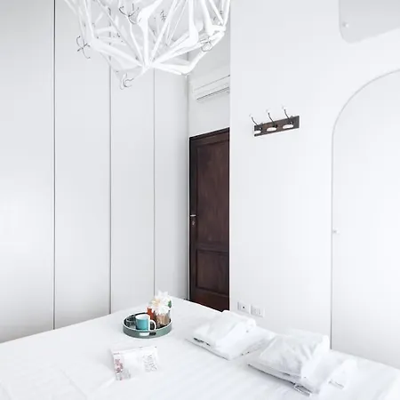 Easylife - - Piazza Grandi 6 - Porta Romana Milano