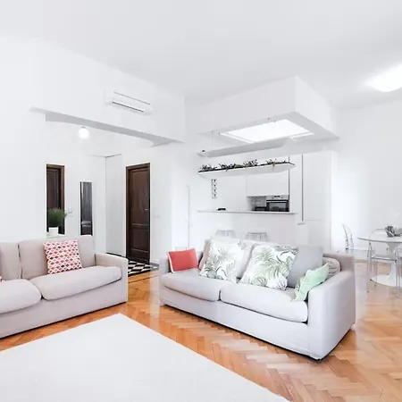 Apartment Easylife - Style And Elegance Near Porta Romana *