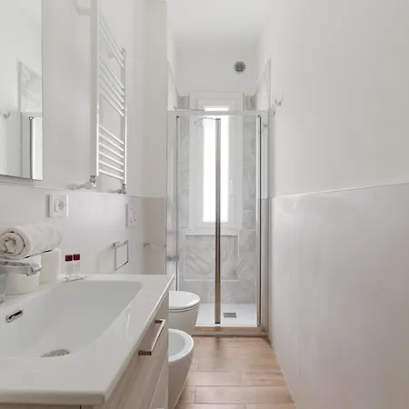 Lejlighed Guesthost - Forlanini M4 Modern With Balcony *