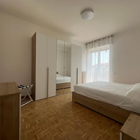 Paul House Brenta