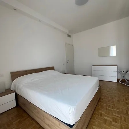 Paul House Brenta