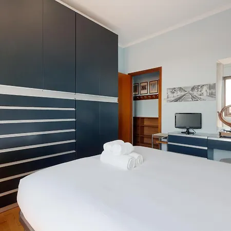 Апартаменты Guesthost - Roomy With Comfort! Metro M4 Linate *