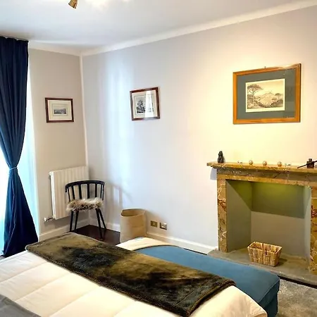 Duomo Area 2 Bedroom Deluxe Apartment Milan