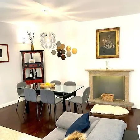 Duomo Area 2 Bedroom Deluxe Milan