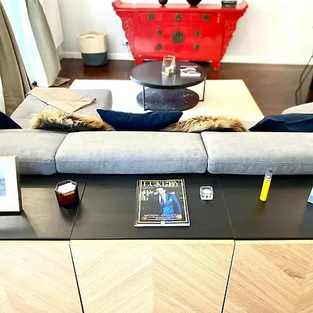 Duomo Area 2 Bedroom Deluxe * Milan