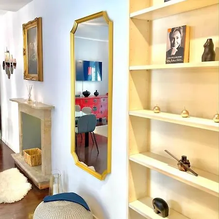 Duomo Area 2 Bedroom Deluxe Apartment Milan
