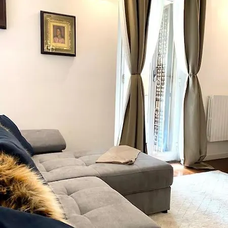 Duomo Area 2 Bedroom Deluxe *