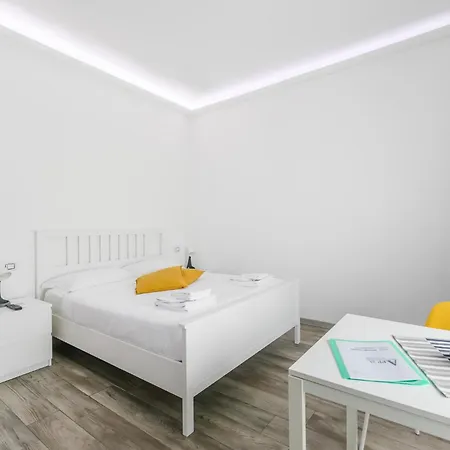 Apartment 21 Ext Milan