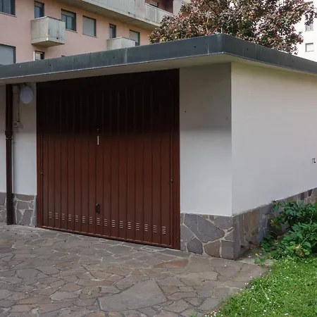 Family House Baggio - A شقة