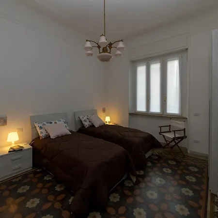 Family House Baggio - A شقة