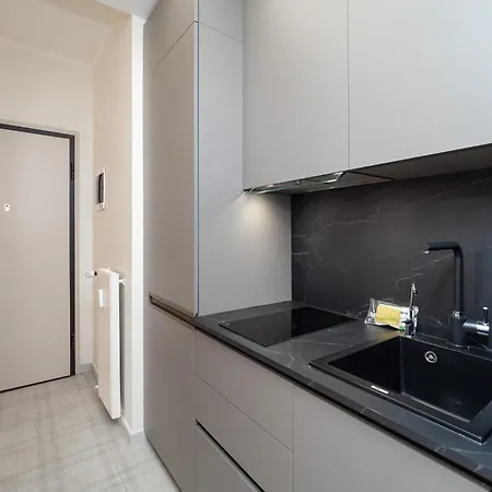 Stylish Flat With Balcony - 15 Min To Duomo Milan