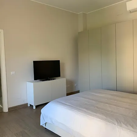 Pindemonte 2_trilo Appartement Milan