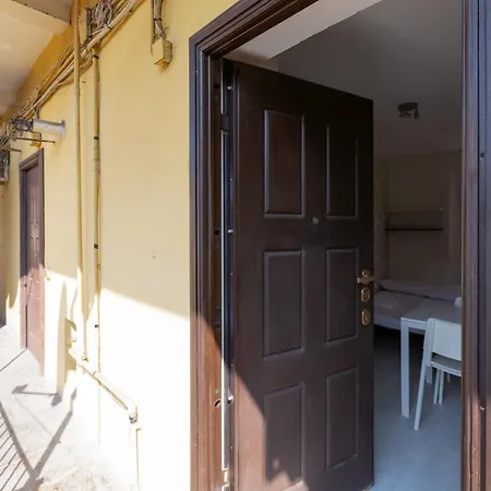 Διαμέρισμα Guesthost - Cosy -m3 Yellow Line Affori Fn