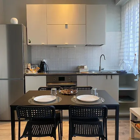 Greenhouse Monolocale 7 Piano * ميلان