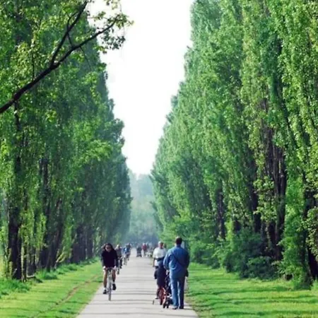 Bicocca, Free Parking, Private Garage, Metro M5 200M, Garden, Kids & Pet Friendly アパート