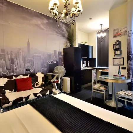 Stupendo Di Design A Tema America- Potente Wi-fi Ottimo Il Collegamento Con Aeroporto Di Malpensa E Rho Fiera, Vicino Metro