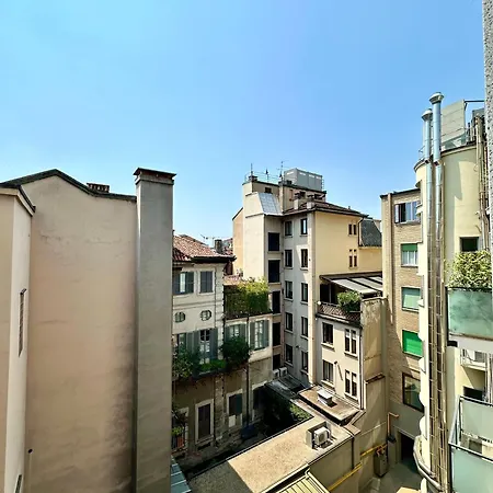 Casa Della Borsa - A * Milánó