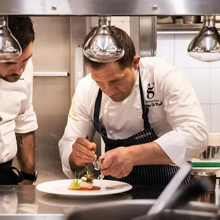 Grand Et De - The Leading Of The World