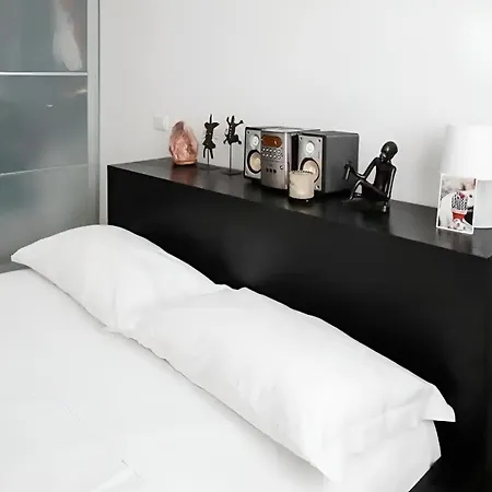 Apartment Yr - Station