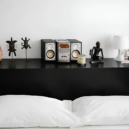 Apartment Yr - Station *