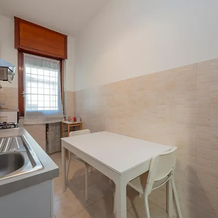 Xenia - Renovated Two-room In Fiera Area Apartment *