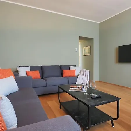 Contempora - Spacious One-bedroom For 4 People - Castello Sforzesco *