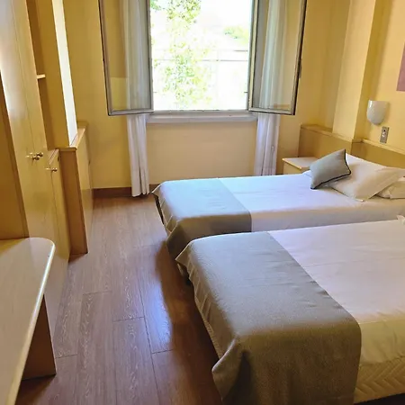 Mokinba Sant'ambroeus Милан