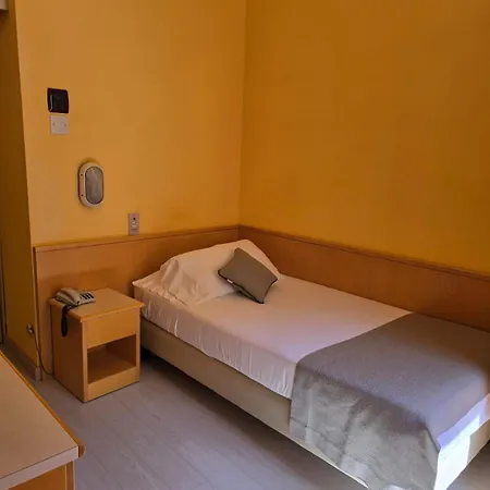 Mokinba Sant'ambroeus Milano