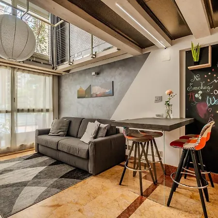 Loft Elegante In Centro In Zona Signorile - Davanti Metro Apartmán