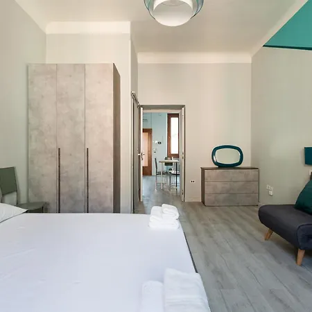 Apartment Guesthost - Turquoise Mini Flat Near Fs