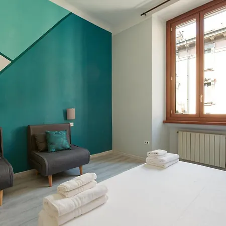 Guesthost - Turquoise Mini Flat Near Fs Apartment