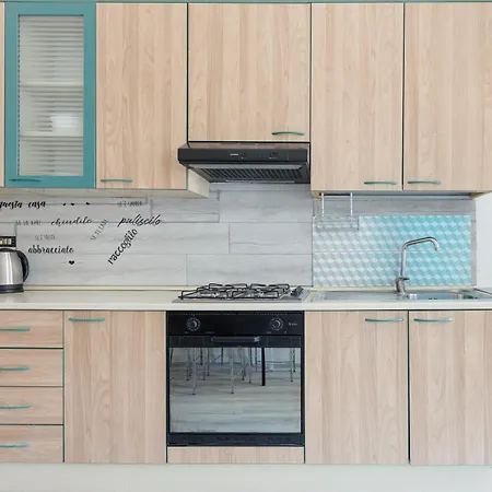 Guesthost - Turquoise Mini Flat Near Fs Apartment *