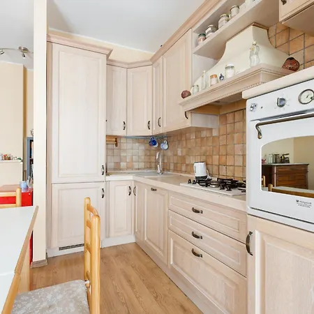 Guesthost - Bande Nere M1 Comfy With Balcony Apartamento