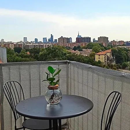 Terrazzo Di Bicocca Niguarda M5 M3 Ice Park & Garibadi Station Milánó