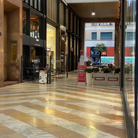 San Babila Luxury شقة