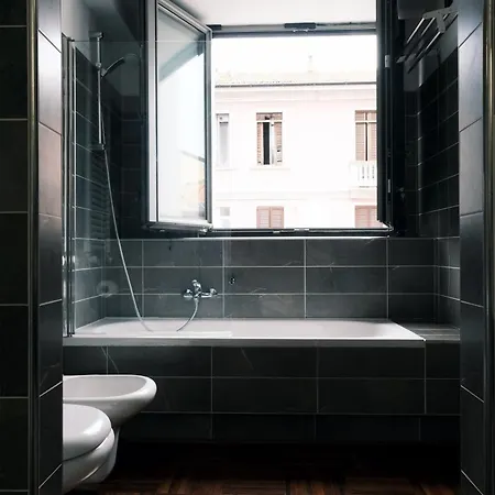 Comecasa Glamourous Porta Romana Apartment *