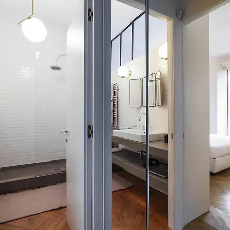 Luxury Penthouse With Rooftop Terrace *