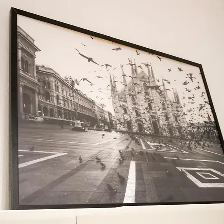 Lägenhet Elegante Dimora Garibaldi - 15 Min To Duomo