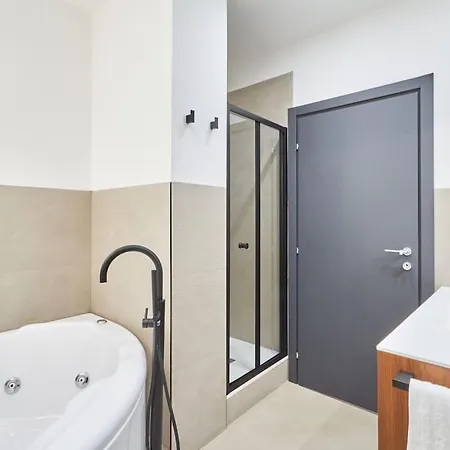 Easylife - Luxury Design With Jacuzzi * Milan