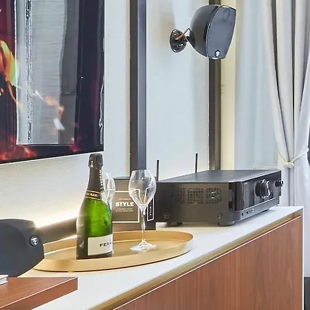 Easylife - Luxury Design With Jacuzzi Apartment Milan