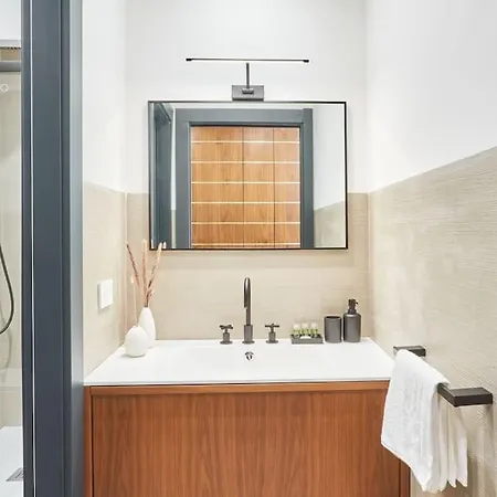 Easylife - Luxury Design With Jacuzzi Apartment