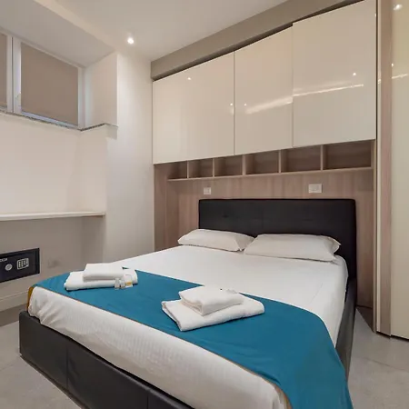 Xenia - Elegant Three-room In Moscova Area Apartment *