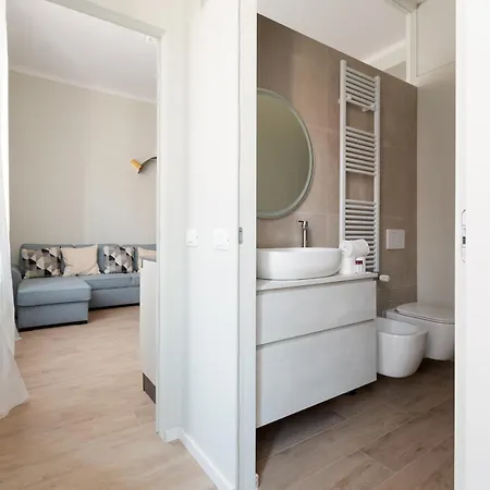 Guesthost - Washington Modern Milano