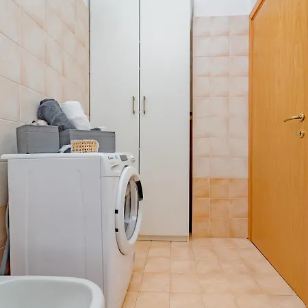 Apartamento Arcimboldi Terrace - Parking Private Included, Free Wifi & Ac *