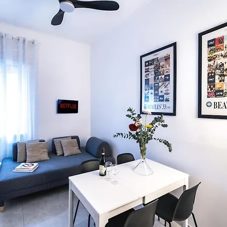 Roomy 6 Guests, Launchpad, 30mts To Loreto M1 M2