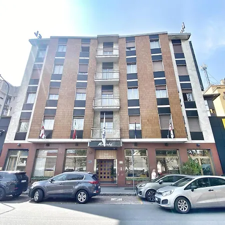 Отель Mokinba Sant'ambroeus 3*