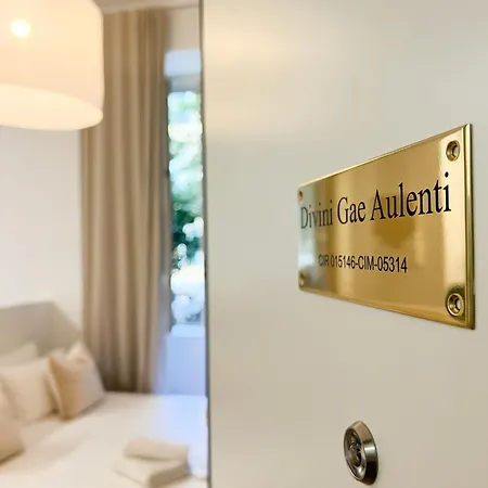 Divini Gae Aulenti Milano